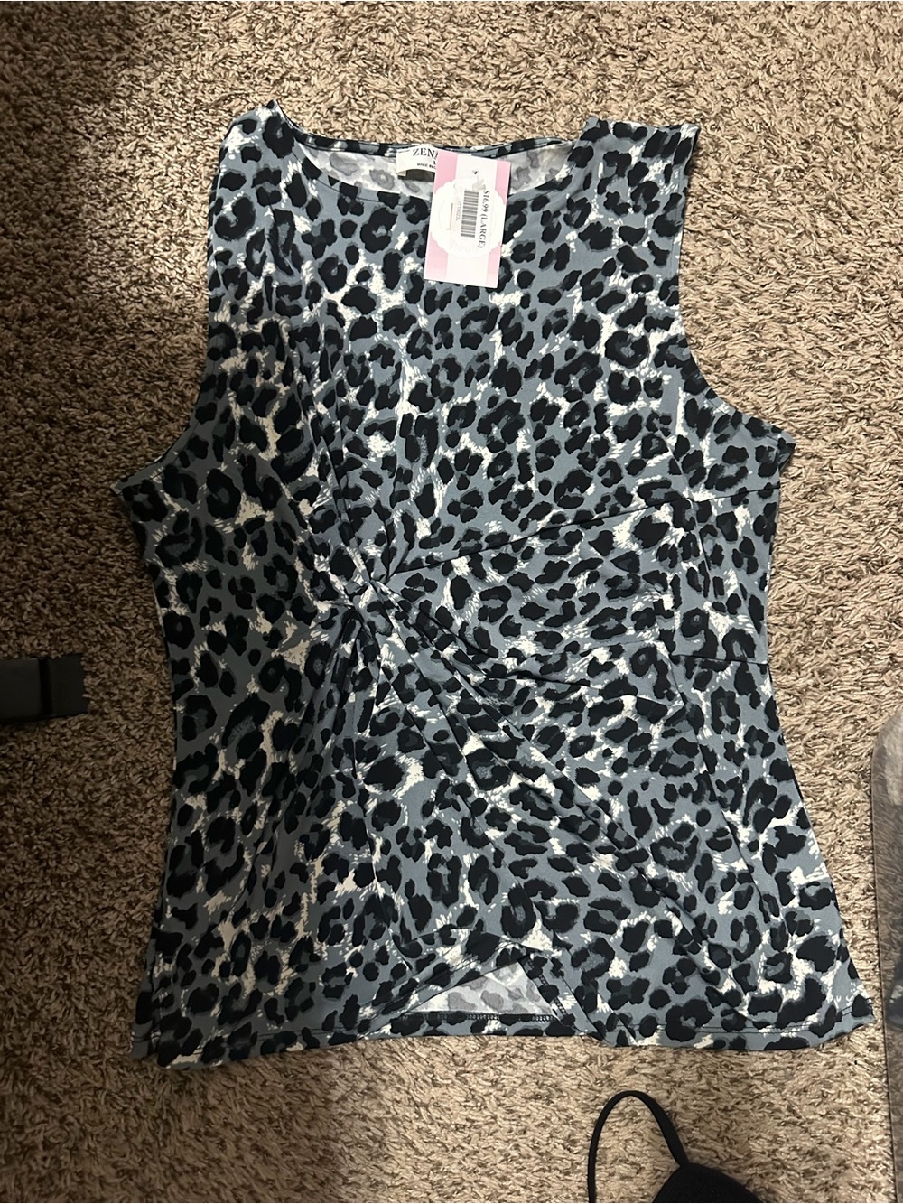 Zenana Outfitters Black & Gray Leopard Twist-Front Sleeveless Camisole